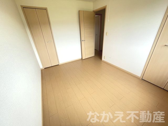 その他部屋・スペース　広くて明るい寝室