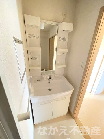 洗面設備　使いやすい洗面所です