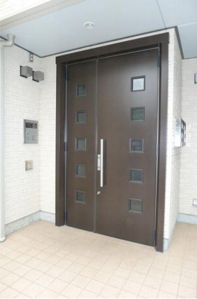 エントランス　弊社は都内全域の物件をご紹介可能です！