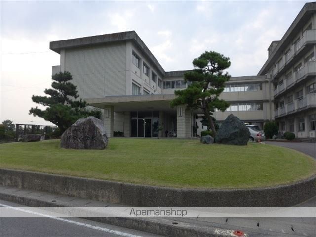 小学校　新田小学校（小学校）まで567m