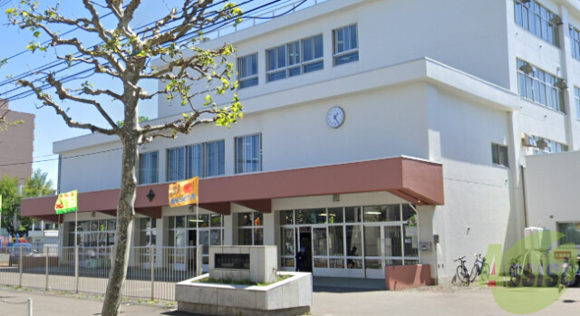 小学校　札幌市立豊園小学校（小学校）まで271m