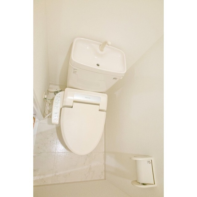 トイレ　※同タイプ別部屋写真