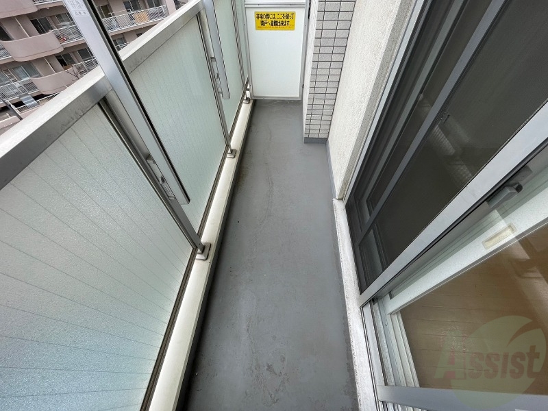 バルコニー　嬉しい南向きバルコニーのお部屋です！明るいですね。