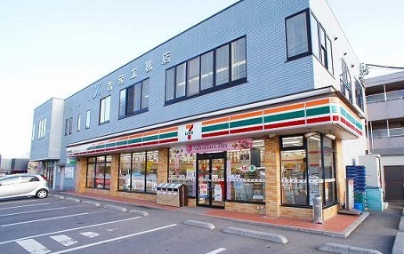 コンビニ　セブンイレブン大井町東久保店（コンビニ）まで750m