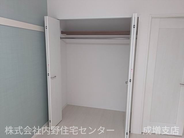 収納　南側洋室の収納