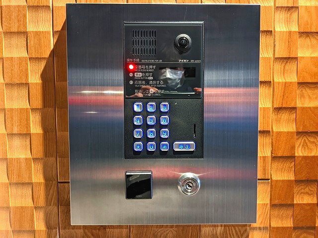 セキュリティ　タッチキーのTVモニター付きオートロックセキュリティです