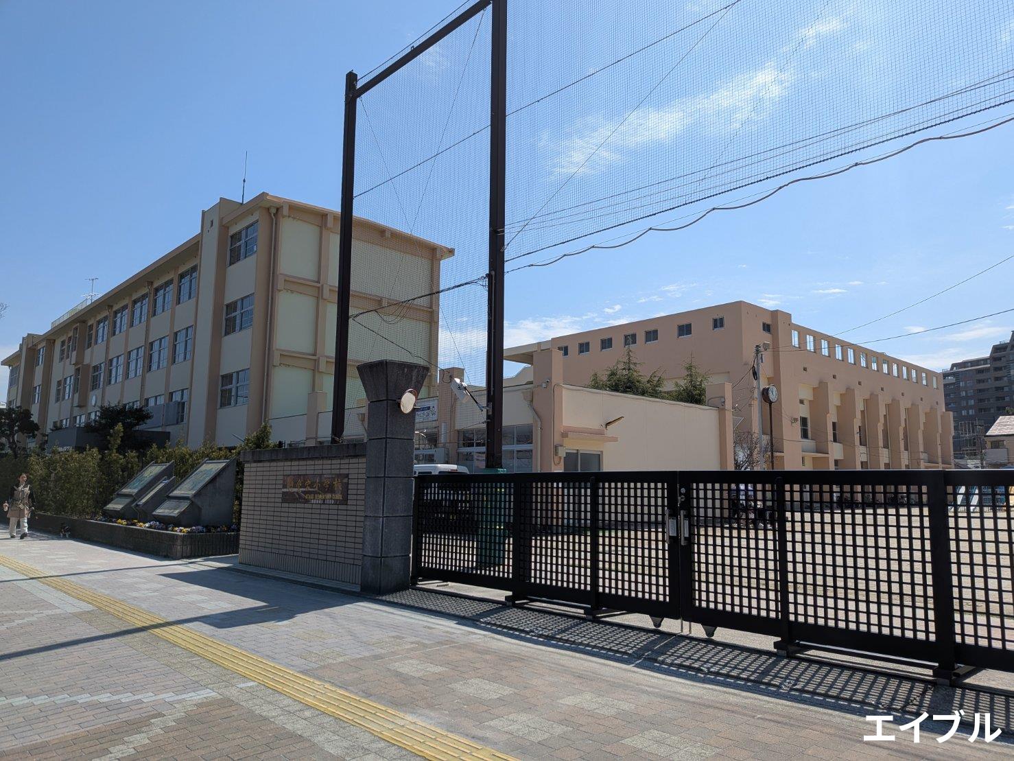小学校　福岡市立愛宕小学校（小学校）まで467m