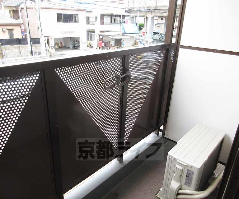 バルコニー　広いバルコニです。