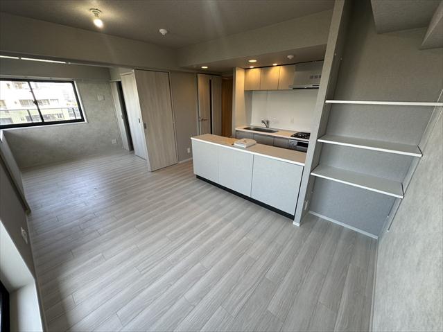 居室・リビング　写真は同タイプ住居です。