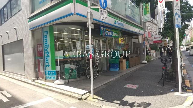 コンビニ　ファミリーマート 北新宿店（コンビニ）まで118m