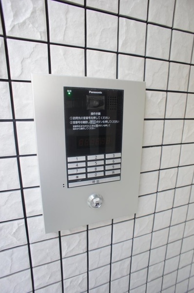 ロビー　オートロック