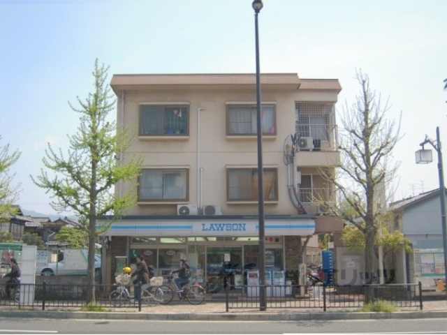コンビニ　ローソン鞍馬口店（コンビニ）まで370m