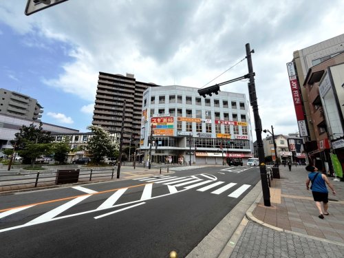ドラックストア　スギドラッグ　三国駅前店（ドラッグストア）まで121m