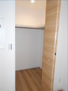 収納　同じ間取りの別室の写真です。
