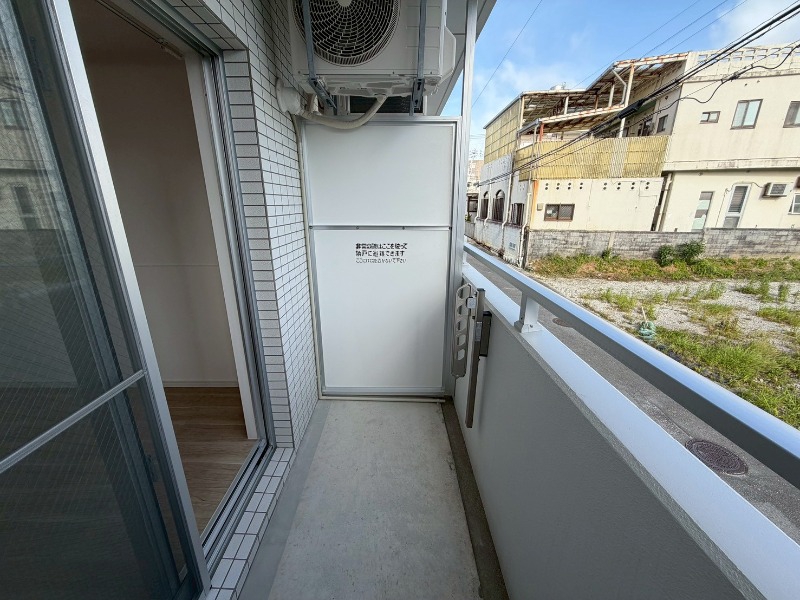 バルコニー　※別部屋の参考写真となります。