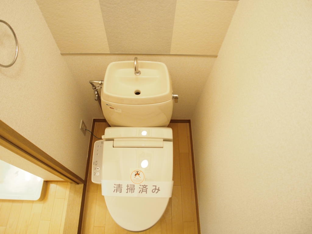 トイレ　シャワートイレ付帯！！