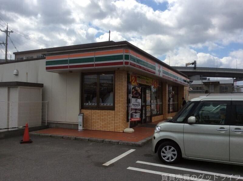 コンビニ　セブンイレブン京都上鳥羽南鉾立町店（コンビニ）まで219m
