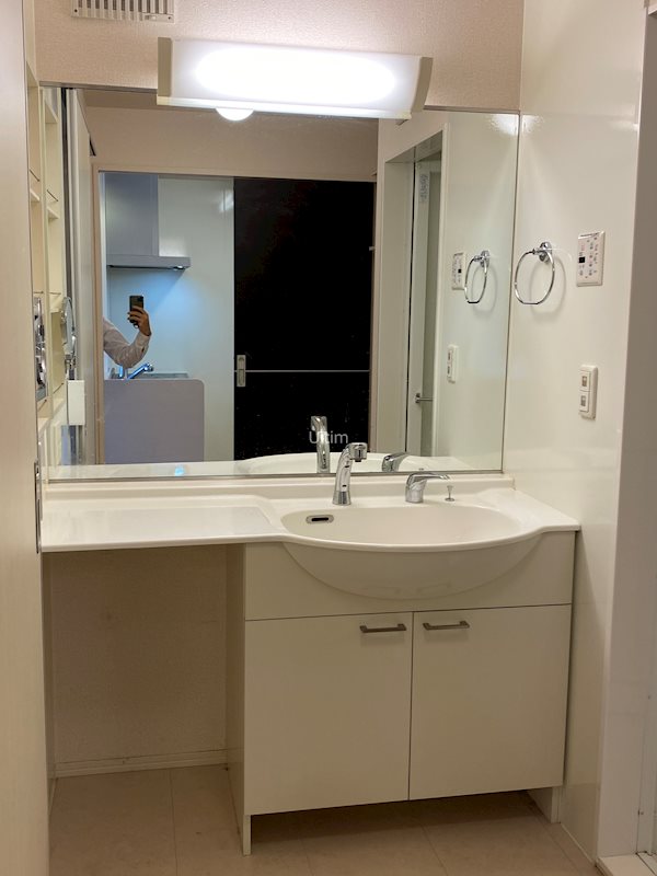 洗面設備　※別のお部屋のお写真です。御参考までに。