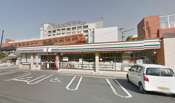 コンビニ　セブンイレブン鹿児島谷山中央2丁目店（コンビニ）まで339m