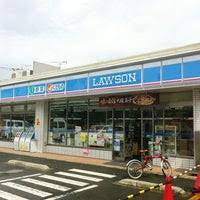 コンビニ　ローソン 箱崎宮前店（コンビニ）まで525m