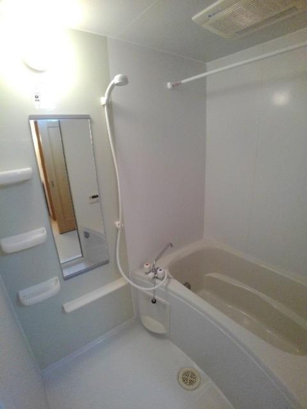 バス・シャワールーム　図面と現状に相違がある場合には現状を優先
