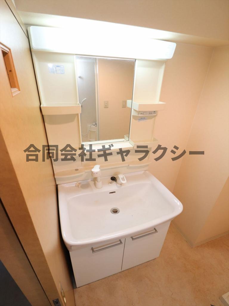 洗面設備　シャンプードレッサー付き