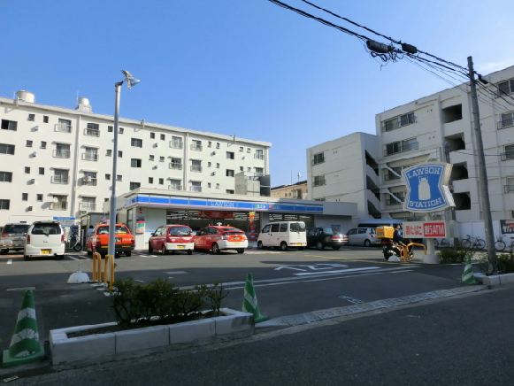 コンビニ　ローソン 中野本町新橋通り店（コンビニ）まで376m