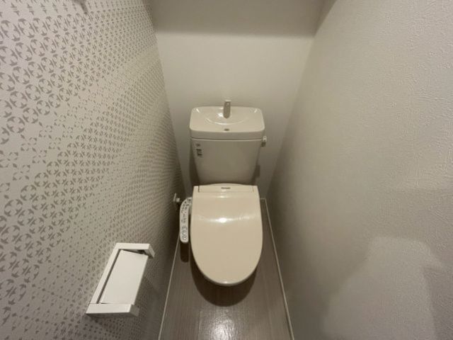 トイレ　別部屋の写真です