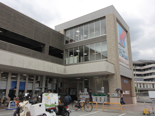 スーパー　万代長岡京店（スーパー）まで697m