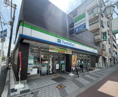 コンビニ　ファミリーマート 阪南町五丁目店（コンビニ）まで200m