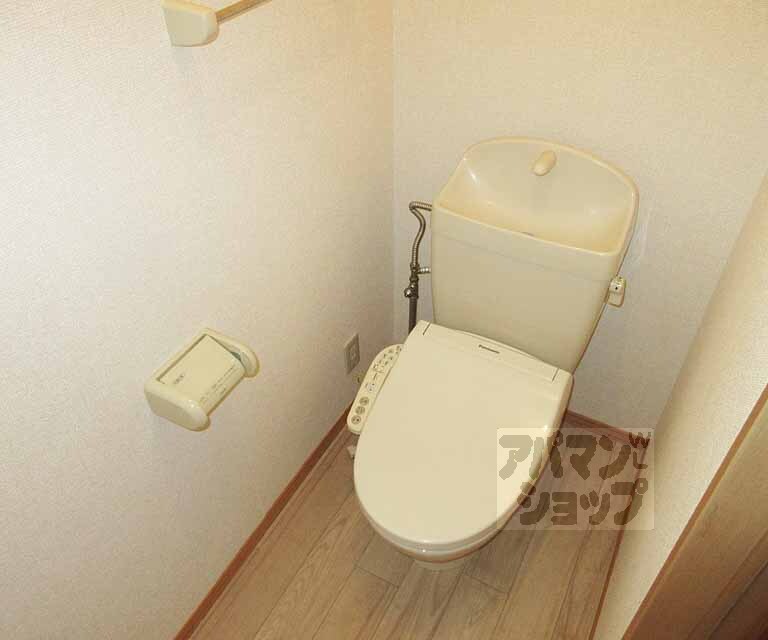 トイレ　ウォシュレット付き！