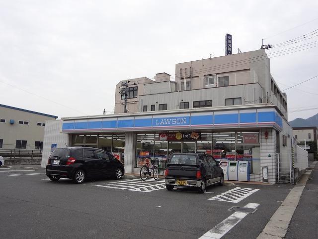 コンビニ　ローソン／八幡町上津役東店（コンビニ）まで640m