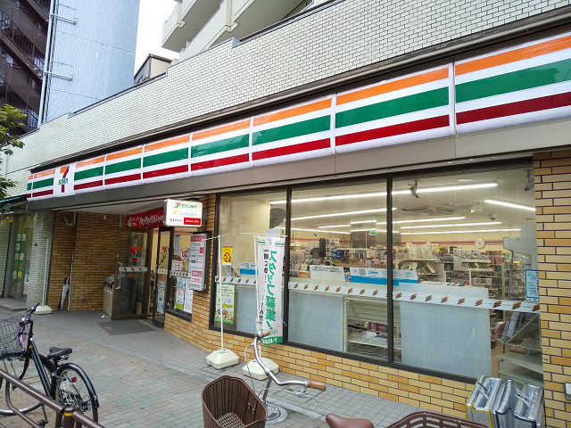 コンビニ　セブンイレブン浅草千束店（コンビニ）まで150m