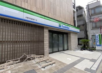 コンビニ　ファミリーマート 早稲田大学中野プラザ店（コンビニ）まで739m