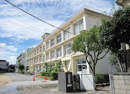 小学校　明石市立山手小学校（小学校）まで1319m