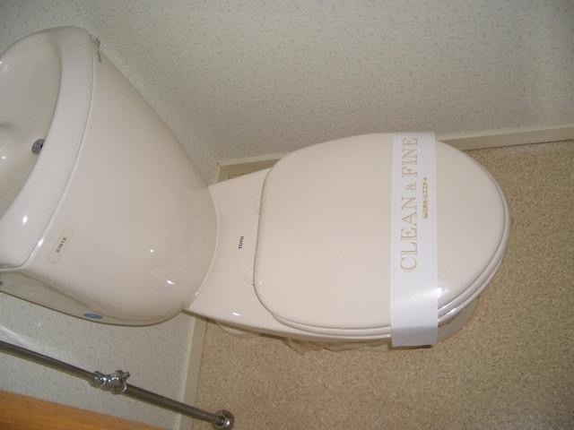 小田急多摩線 黒川駅 徒歩5分 2階建 築31年のトイレ写真