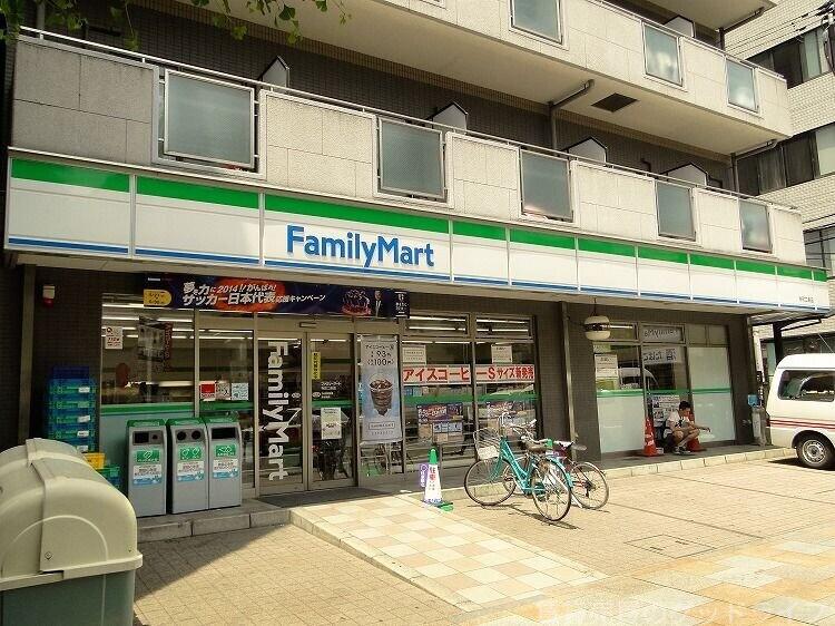 コンビニ　ファミリーマート寺町二条店（コンビニ）まで168m