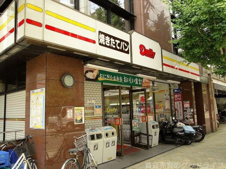 コンビニ　デイリーヤマザキ河原町二条店（コンビニ）まで308m
