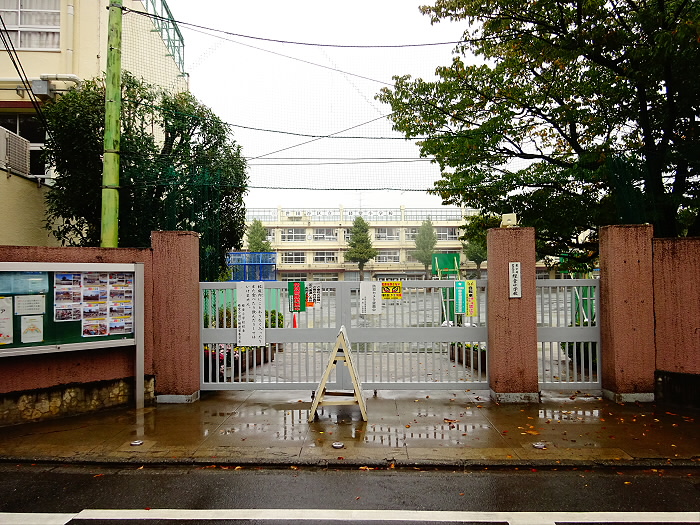 小学校　経堂小学校（小学校）まで970m