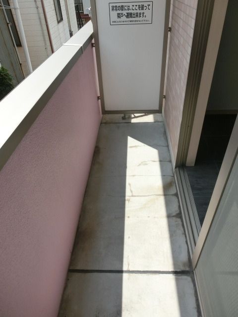 バルコニー　バルコニーあり