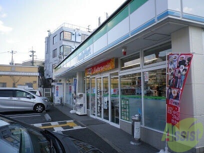 コンビニ　ファミリーマート 神鉄大池駅前店（コンビニ）まで2118m