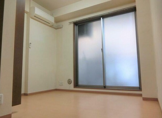 ラフィネYSの居間写真
