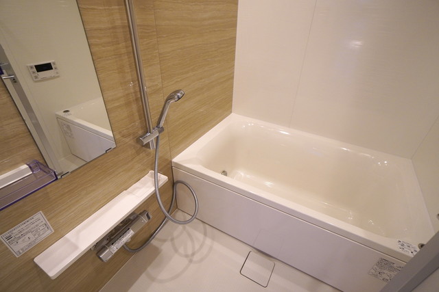 バス・シャワールーム　※写真は同タイプ住戸です。