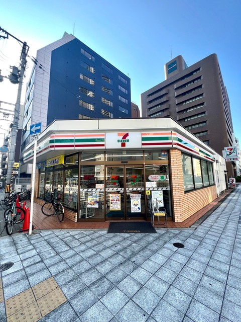 コンビニ　セブンイレブン大阪新町2丁目店（コンビニ）まで240m
