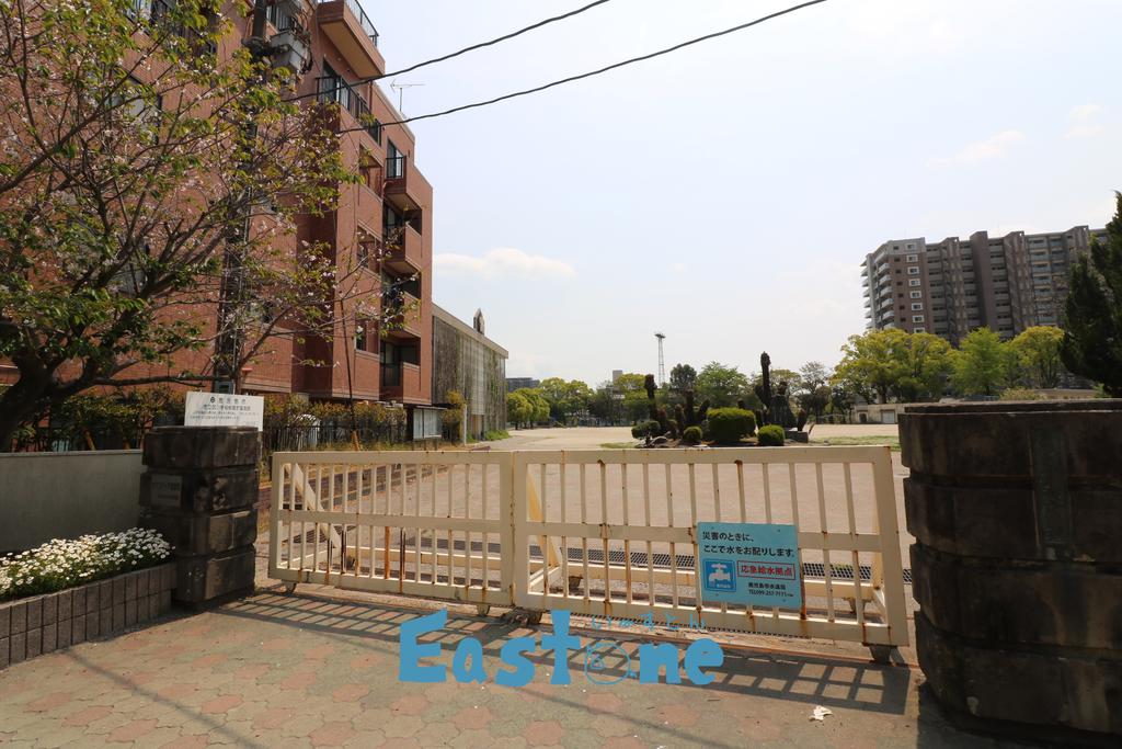 小学校　武小学校（小学校）まで550m