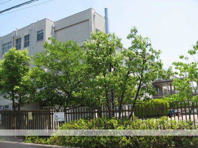 小学校　高槻市立如是小学校（小学校）まで746m
