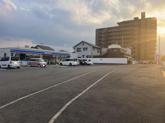 コンビニ　ローソン今治北日吉町店（コンビニ）まで921m