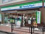 コンビニ　ファミリーマート 富士見台駅前店（コンビニ）まで423m