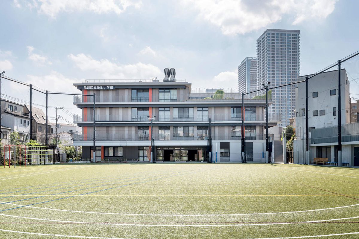 小学校　後地小学校（小学校）まで412m