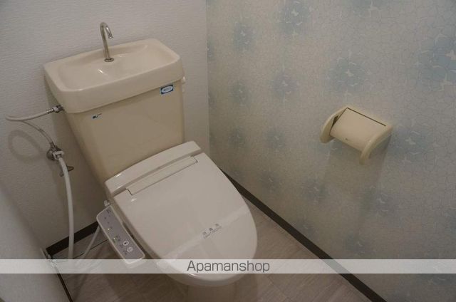 シャトー・レイクルイーズのトイレ写真